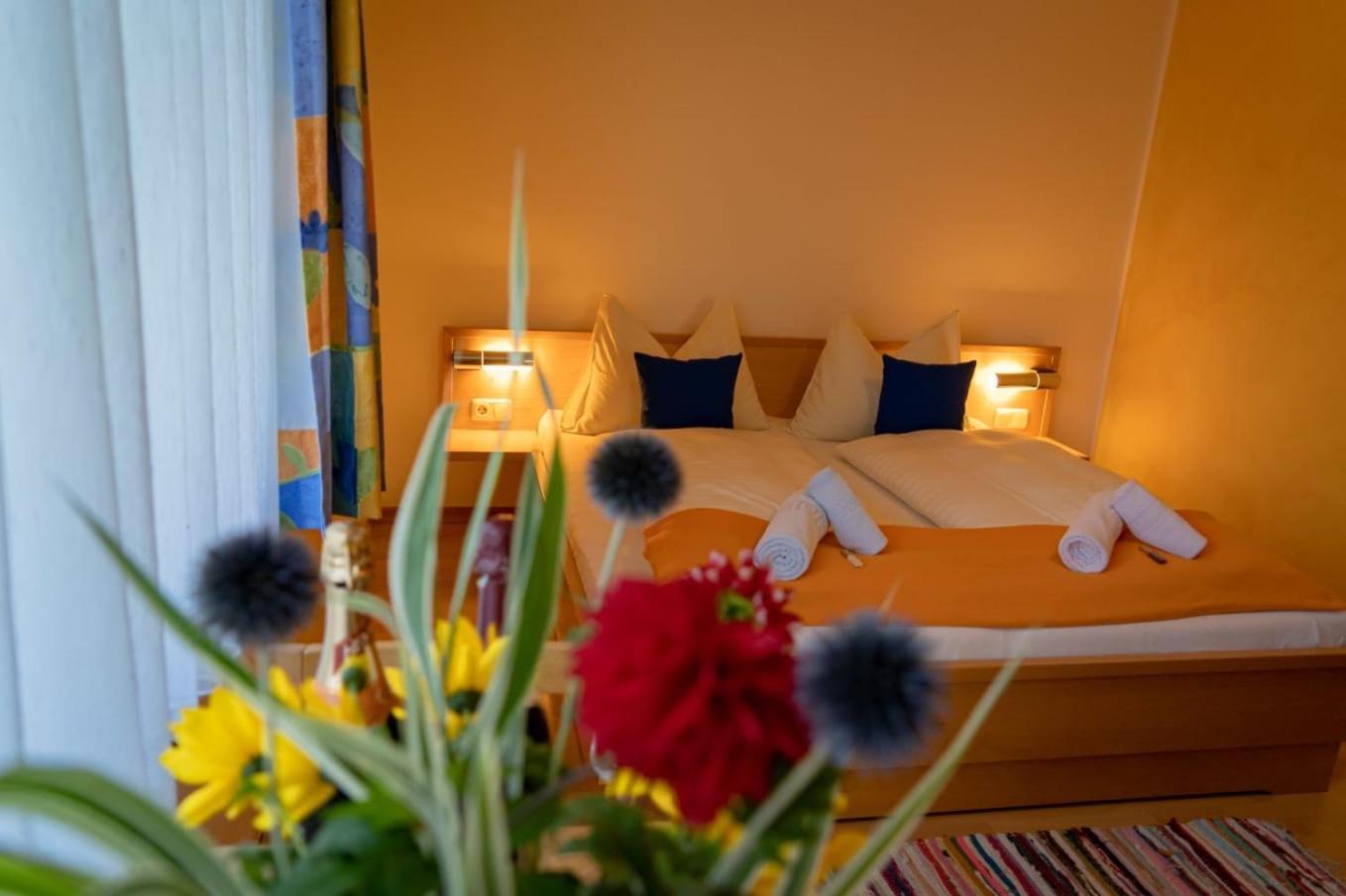 Familienpension Gletscherblick Heiligenblut Exterior foto