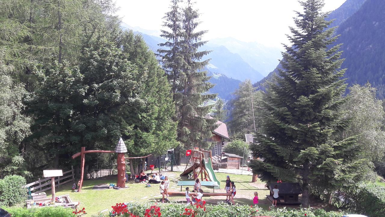 Familienpension Gletscherblick Heiligenblut Exterior foto