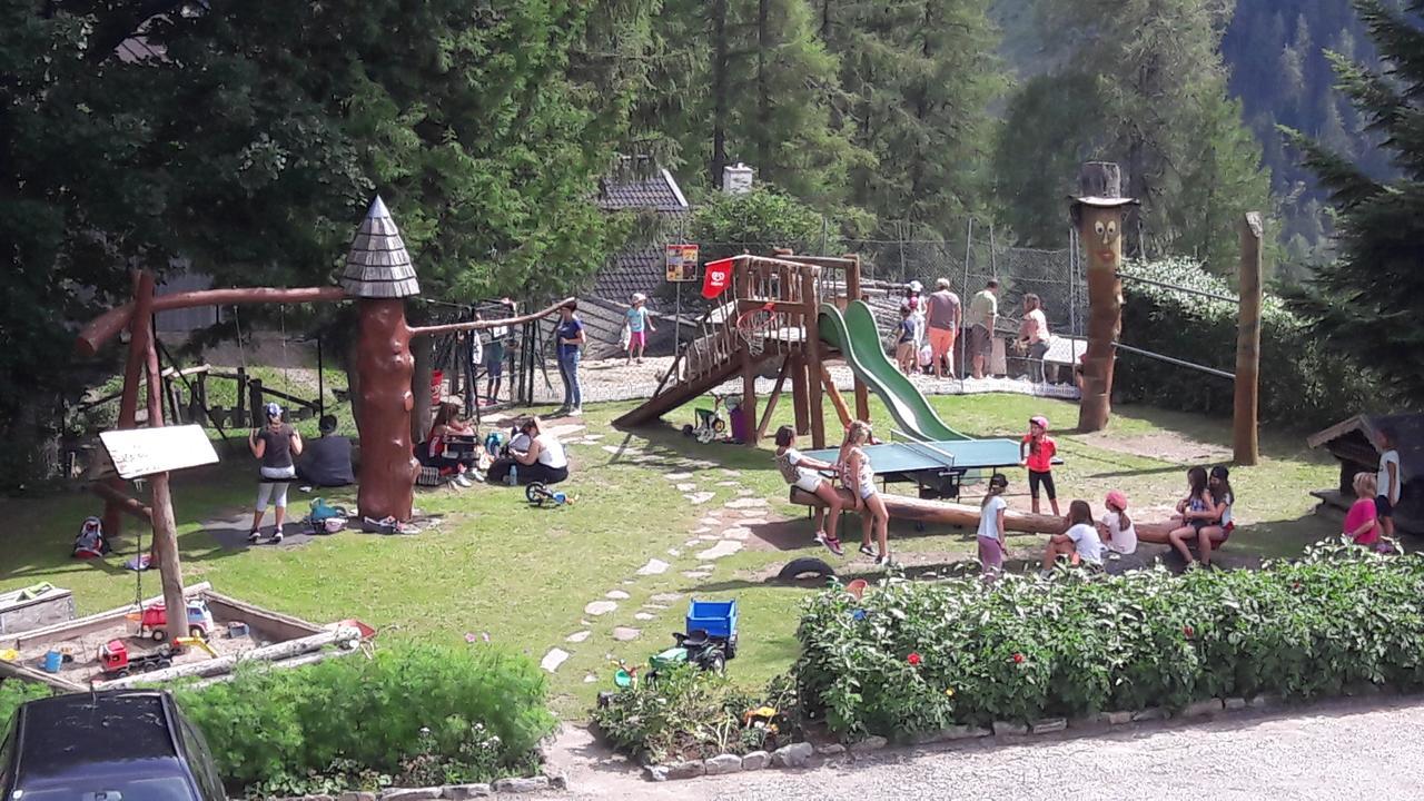 Familienpension Gletscherblick Heiligenblut Exterior foto