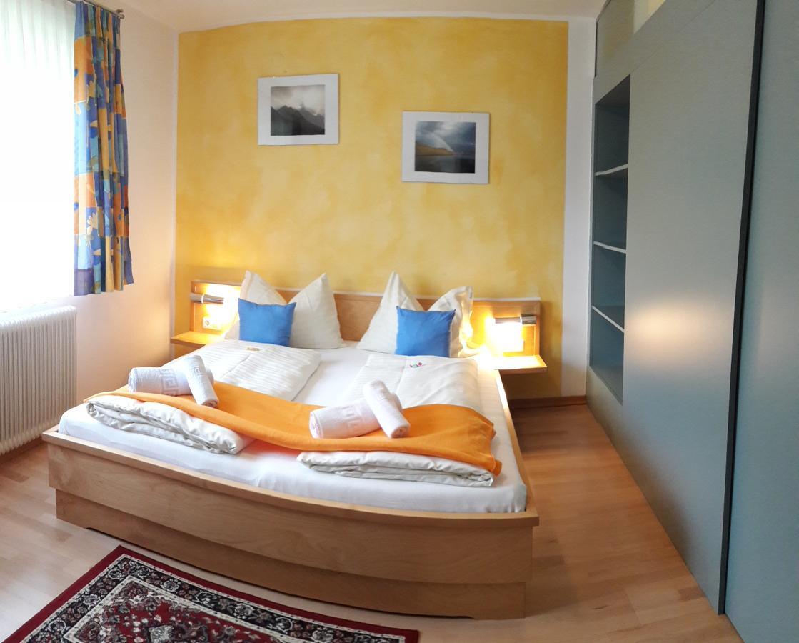 Familienpension Gletscherblick Heiligenblut Exterior foto